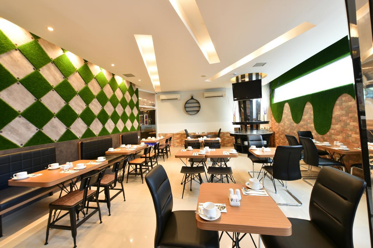 Midtown Xpress Balikpapan Hotel Luaran gambar