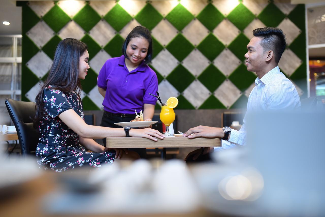 Midtown Xpress Balikpapan Hotel Luaran gambar