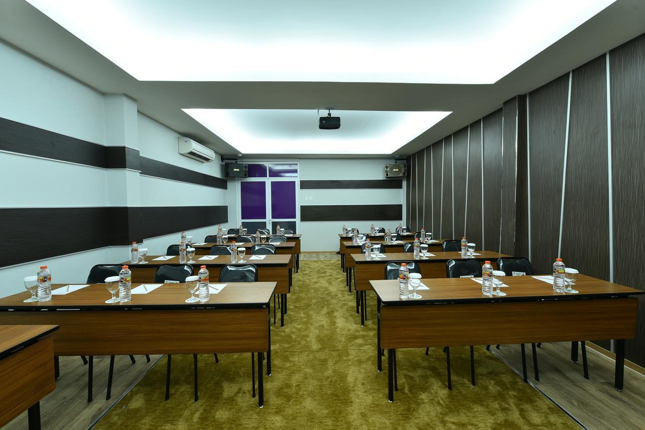 Midtown Xpress Balikpapan Hotel Luaran gambar