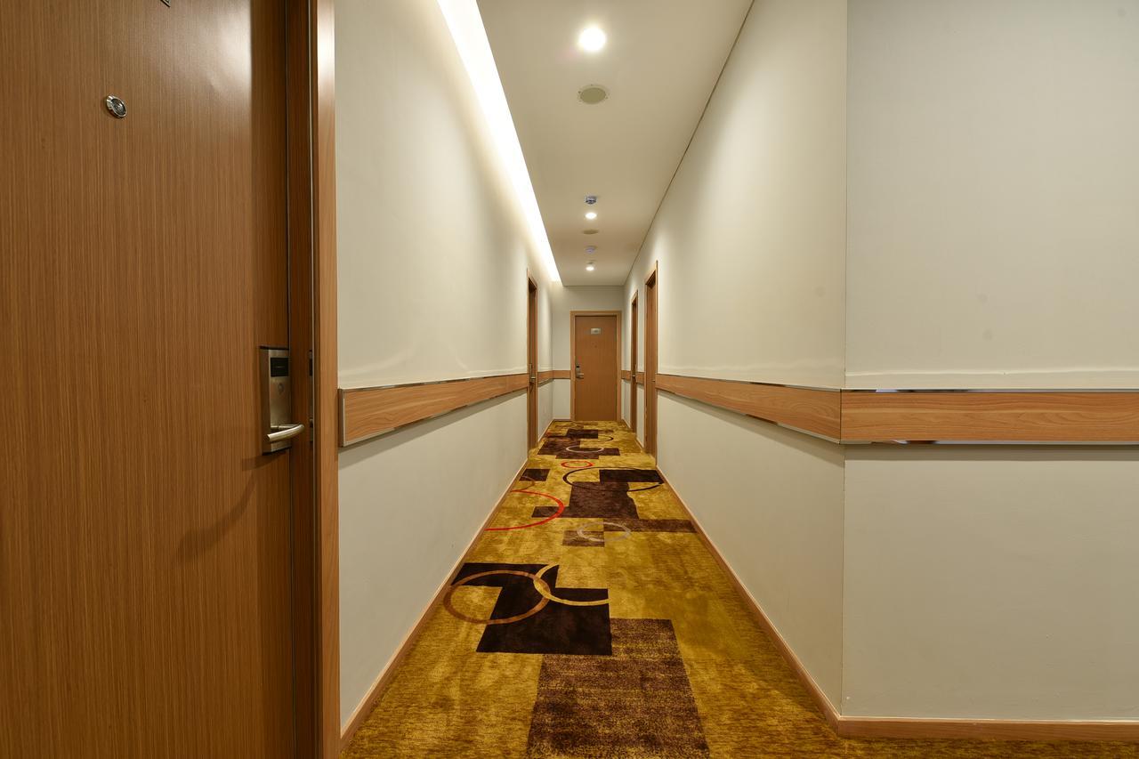 Midtown Xpress Balikpapan Hotel Luaran gambar
